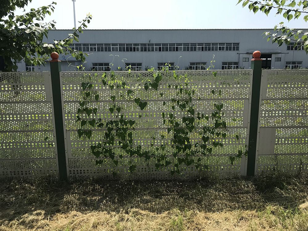 围墙栅栏：在安装隔离护栏的时候需要考虑哪些问题