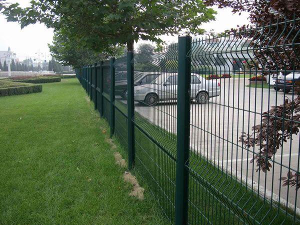 简易栅栏围墙:如何提高护栏使用寿命